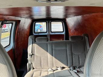 Chevrolet Express 4x4, rok 2013, 5.3 V8, 5 míst, 1.majitel - 13