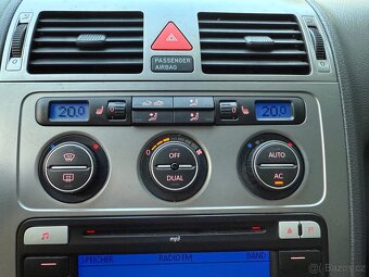 Volkswagen Touran 2.0 TDI 103kw - Klima,Navi - 13