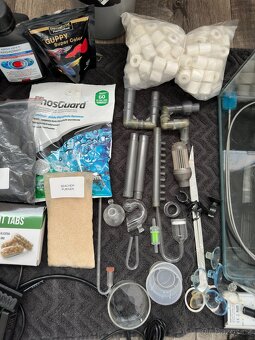 Kompletní a plně funkční akvarijní set - 13