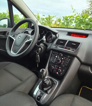 Opel Meriva 1.4 16V 88KW/120 koní R.V.04/2011 - 13