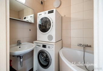 Pronájem bytu 2+kk, Sokolovská, Libeň, 20900 Kč/měs, 51 m2 - 13