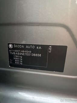 Škoda Octavia 3 Sedan 1.2 TSI 77kw Manuál-6 Elegance,Navi - 13