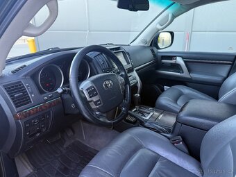 Toyota Land Cruiser 200 4.5 V8 D-4D - 13