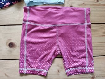 Dívčí kraťasy velikost 134 - 13