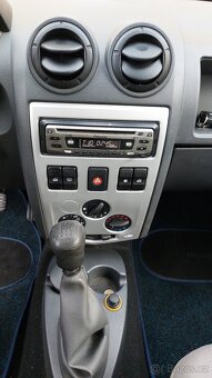 Dacia Logan 1.4i 55 kW, najeto 48761 km, tažné zařízení - 13