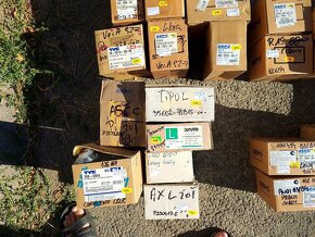 Různé díly kryty blinkrů světel - 13