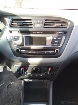 Hyundai i20 1.2i Select, Najeto 49 tis.km - 13
