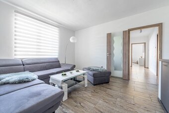 Prodej rodinného domu 240 m², pozemek 917 m² - Kaplice - 13