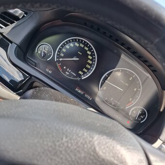 BMW 740 X-Drive / 225 k.w / Maximální Vybavení - 13