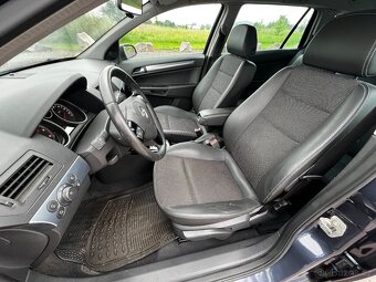 Opel Astra, 1,9 CDTi  COMBI 88 kW AUT COSMO - 13