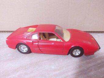 BBURAGO - modely 1:24; MAISTO - 13