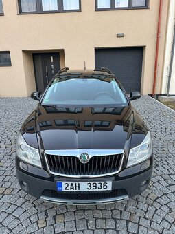 Škoda Octavia Scout 4x4 DSG 2.0Tdi 103kw (2011) - 13