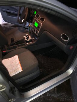 Ford fokus 1.6 - 13