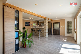 Prodej rodinného domu, 340 m², Janov nad Nisou - 13