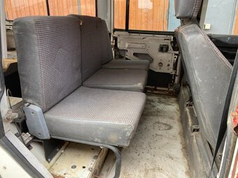LAND ROVER DEFENDER 2,5D 9MÍST 1989 - 13