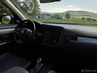 MITSUBISHI OUTLANDER PHEV HYBRID PLNÝ SERVIS MOŽNOST DPH - 13