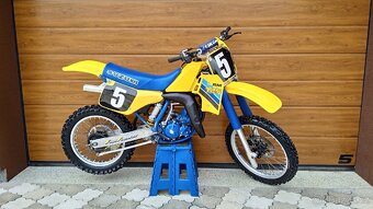 Suzuki RM 125 - 13