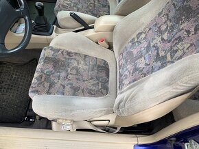 Corolla 1,3 hatchback typ E11 63 kW - 13