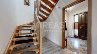 Semice, prodej rodinného domu 5+1, 157 m2 na pozemku 434 m2, - 13