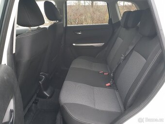 Suzuki Vitara 1.6i 88KW NAVI KAMERA Servis SUZUKI - 13