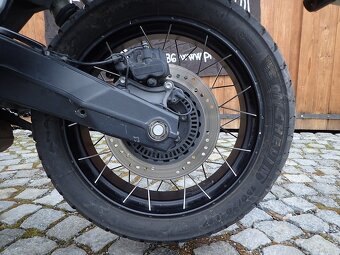 MOTO GUZZI  V 85 TT E5 - 13