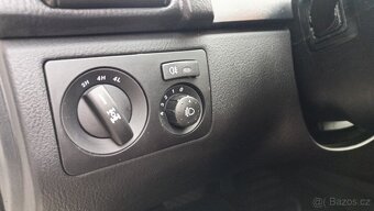 SSANGYONG REXTON RX 220e-Xdi 7 míst 2018 perfektní - 13