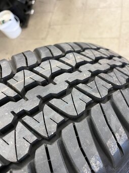 Nissan Pathfinder 2.5dci 128kw manuál - 13