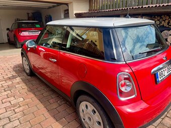 Prodám MINI cooper 2013 garážované, jeden majitel - 13