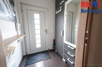 Nabízíme dvoupodlažní nízkoenergetický RD z roku 2018 o disp - 13