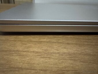 Prodám MacBook Air M3 13.6” 8/256 2024 - 13