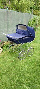 Retro kočárek pro dvojčata - 13