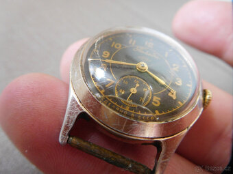 STARÉ HODINKY POBEDA - 13