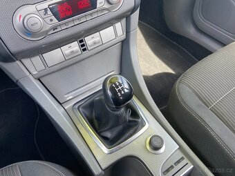 Ford Focus 1,6 i Navigace, Senzory, ALU - 13