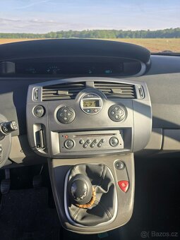 Renault Scenic - 13