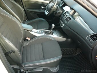 Renault Laguna 2.2 Dci 110kW - 13