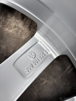 Originální Alu kola 5x112 VW Passat B8 215/55/17 DOT23 - 13