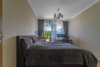 Prodej bytu 2+kk, 63 m², terasa, zahrádka, sklep, garáž – Pý - 13