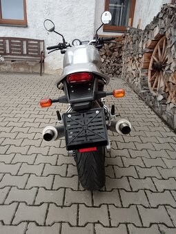 DUCATI MONSTER 750 - 13