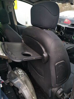 Peugeot Partner Teepee Ranch Berlingo veškeré díly z vozu - 13