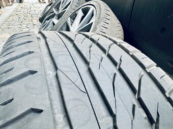 Originál kola VEGA 8,0J x 19“ ET45 s pneu 235/35 R19 Superb - 13