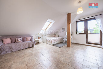 Prodej rodinného domu, 272 m², Babice, ul. Honzíkova - 13