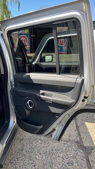 Jeep Commander USA verze - 13