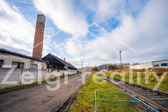 Strategická akvizice: Dva propojené průmyslové areály s vlas - 13