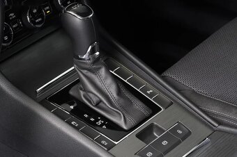 Škoda Superb, 2.0TSI,Style,DSG,Virtual,Tažné - 13