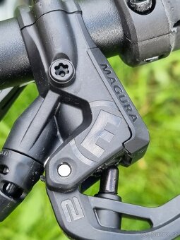 Horske celopero pneu 29 velikost M - 13