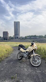 Honda NX650 Dominator - 13