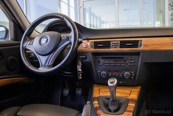 BMW Rad 3 Touring 320 d - 13