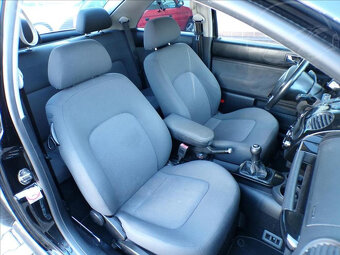 Volkswagen New Beetle 1,6 i KLIMATIZACE - 13