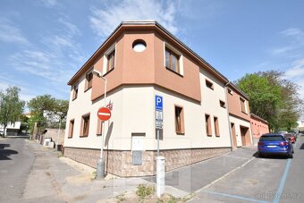 Pronájem zrekonstruovaného bytu 3+kk ve vynikající lokalitě - 13