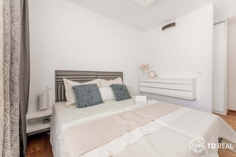 Luxusní 3+kk 139 m2 v nejvyšším patře včetně terasy 47 m2 a  - 13